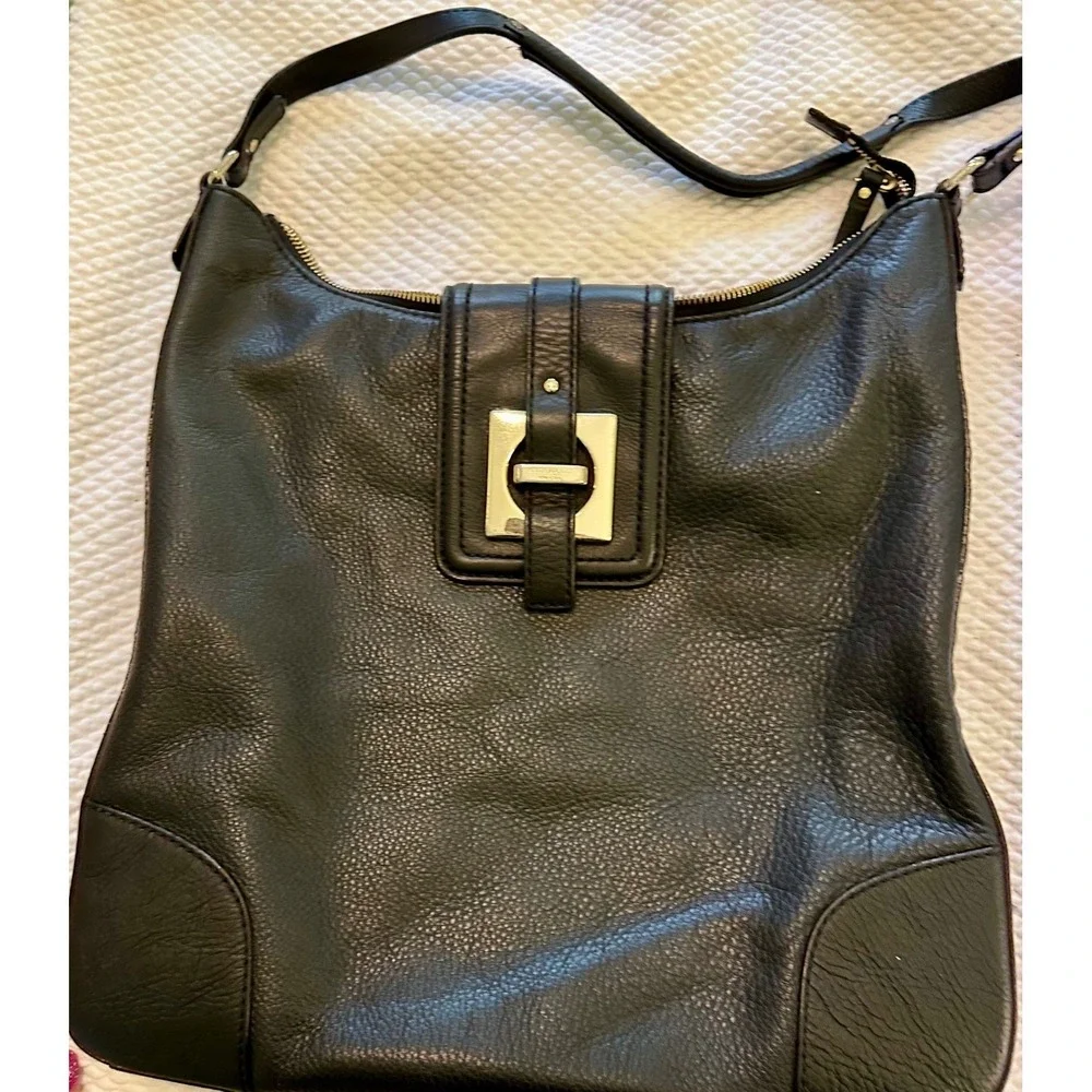 Kate Spade New York Black pebble Leather Hobo Shoulder Bag Gold‎ Buckle Top Zip